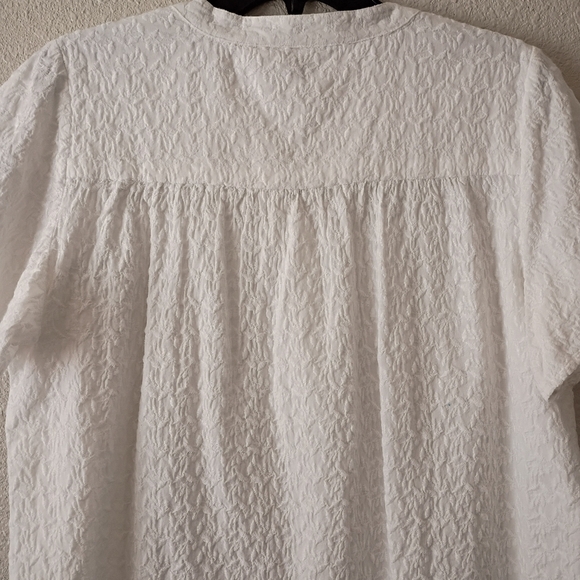 NWOT D&Co White All Over Embroidered Cotton Button Up Top - Picture 6 of 8